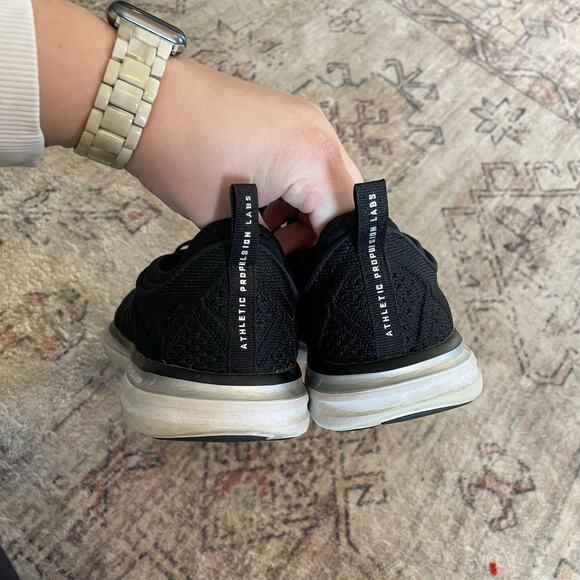 APL: Athletic Propulsion Labs Women's Techloom Phantom Running Shoe Black SZ 8.5 - Picture 5 of 10